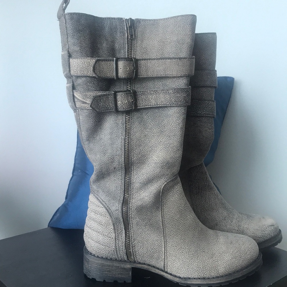 Leather boots barely worn.  Super comfy!